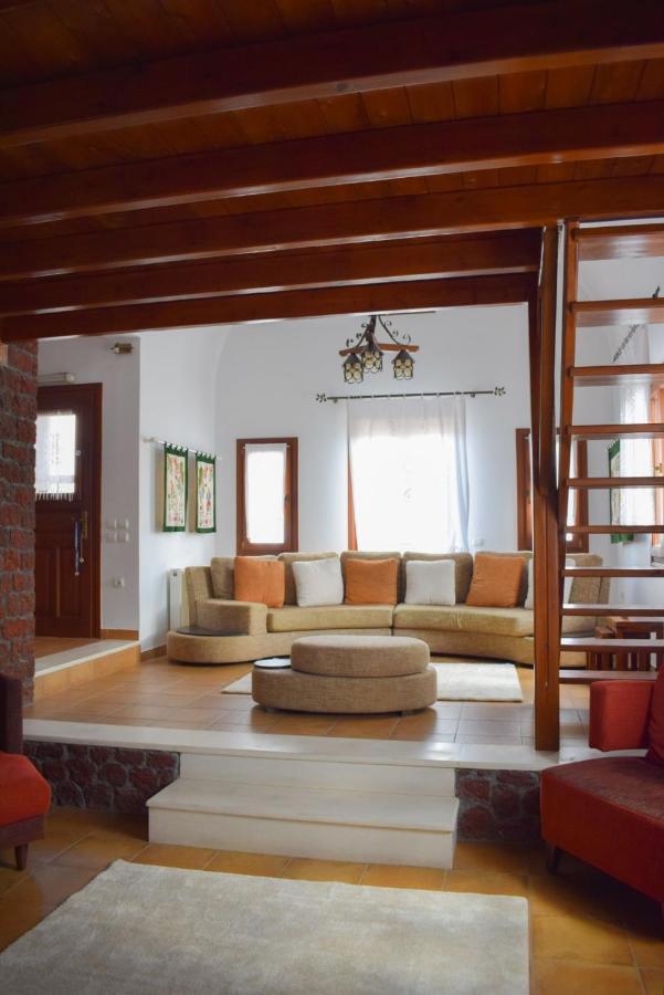 Sunshine House For 9, Cozy Set Up,Verandas, Sea View. 카르테라도스 외부 사진